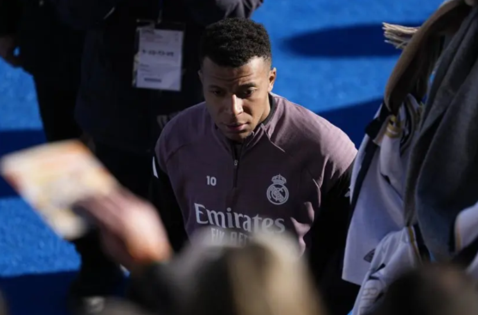 ​L'Équipe: Mbappé Unwilling to Rush Return; May Miss Levante Match, Monaco Game in Doubt