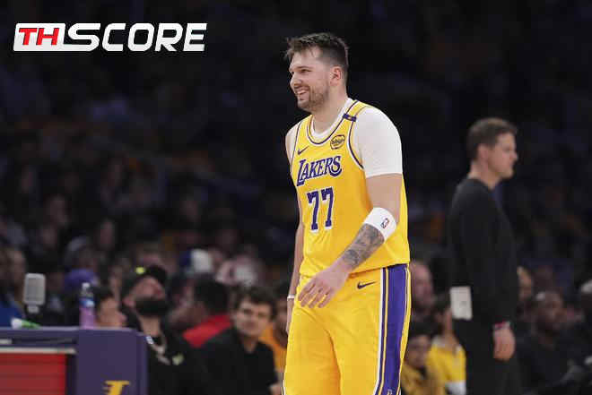 Bleacher Report จัดอันดับ 5 ดีลยอดเยี่ยมตลอดกาลของ Lakers: ดีลสลับตัวดอนซิช-เดวิส ติดอันดับ 5