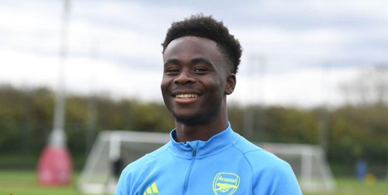 “บูกาโย ซาก้า” ยังชวดซ้อมส่อไร้ชื่อเกมเจอไบร์ทตัน ข่าวฟุตบอล