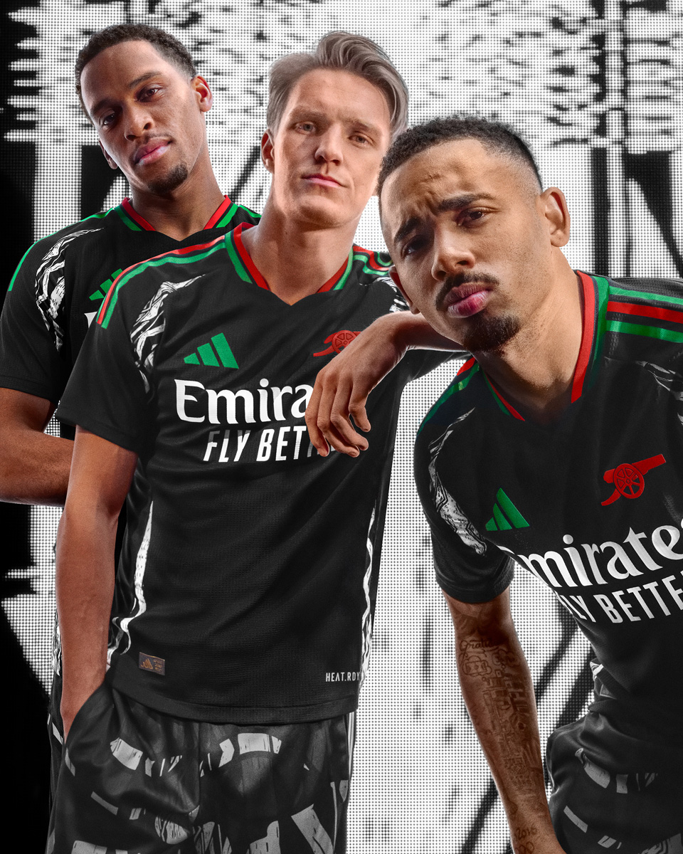 Áo đấu sân khách Arsenal cho mùa giải 2024-25