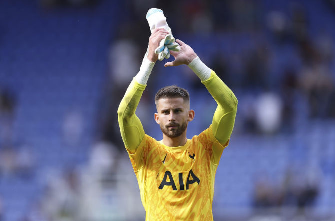 Vicario đã giữ sạch lưới ba lần trong bốn trận đầu tiên của Premier League, ngang bằng với nhiều thủ môn nhất tại Premier League