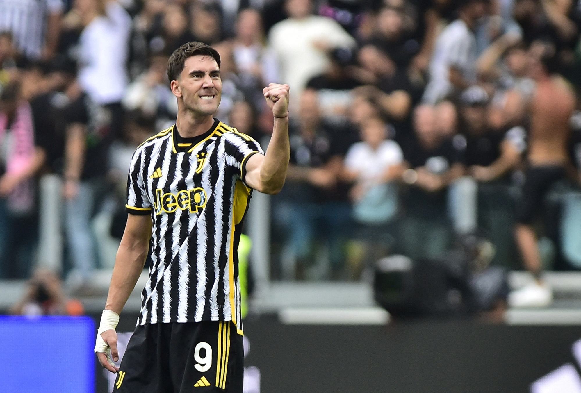 BXH lương hàng năm sau thuế của Juventus: Vlahovic đứng đầu