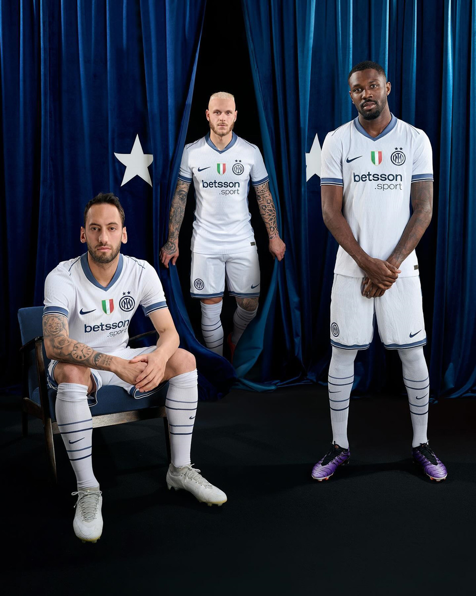 Áo đấu sân khách của Inter Milan cho mùa giải 2024-25