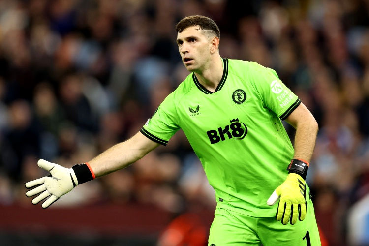 Tuttosport: Thủ môn số một của Juventus là Martinez nhưng cầu thủ phải giảm lương, Aston Villa đòi 20 triệu euro