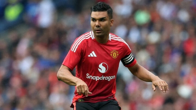 ​Casemiro tỏa sáng, Garnacho ghi bàn đẹp mắt nhưng Man United vẫn thua Man City trên chấm luân lưu
