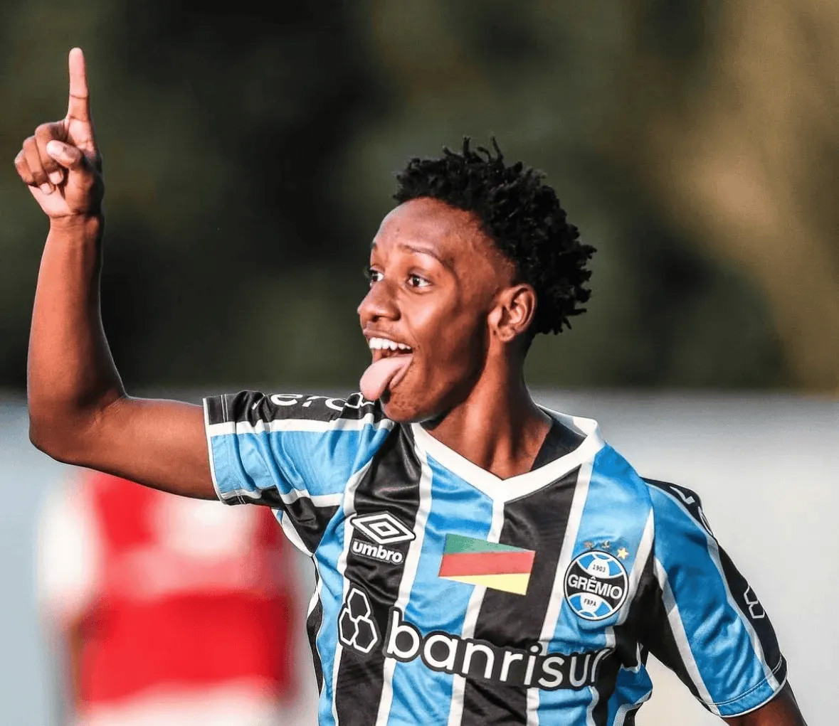 Chelsea vẫn nỗ lực ký hợp đồng với cầu thủ chạy cánh 16 tuổi Melkam