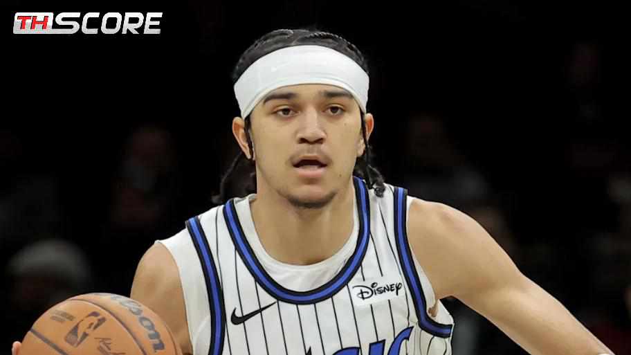 ​บิล เคนเนดี กรรมการ NBA ชื่อดังเจ็บหนัก ต้องนั่งรถเข็นออกจากสนามเกม 76ers ปะทะ Magic