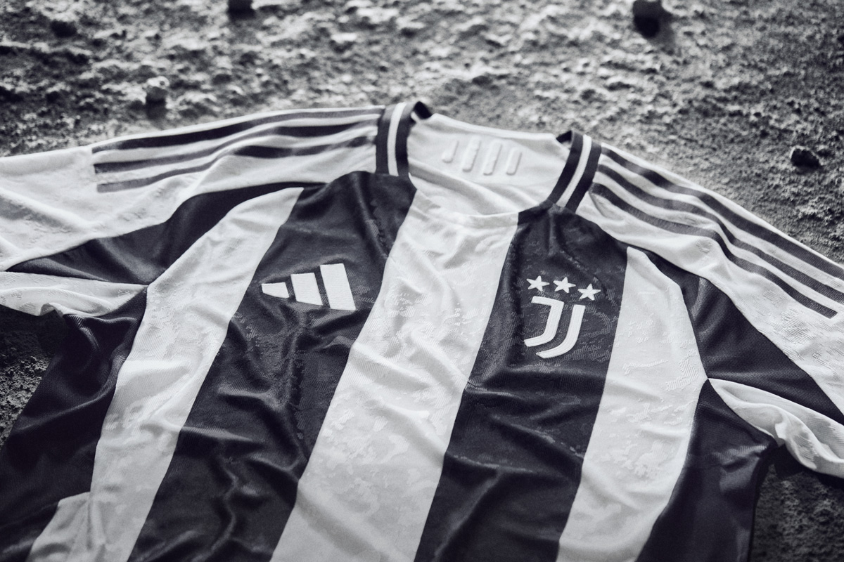 Áo đấu sân nhà Juventus cho mùa giải 2024-25