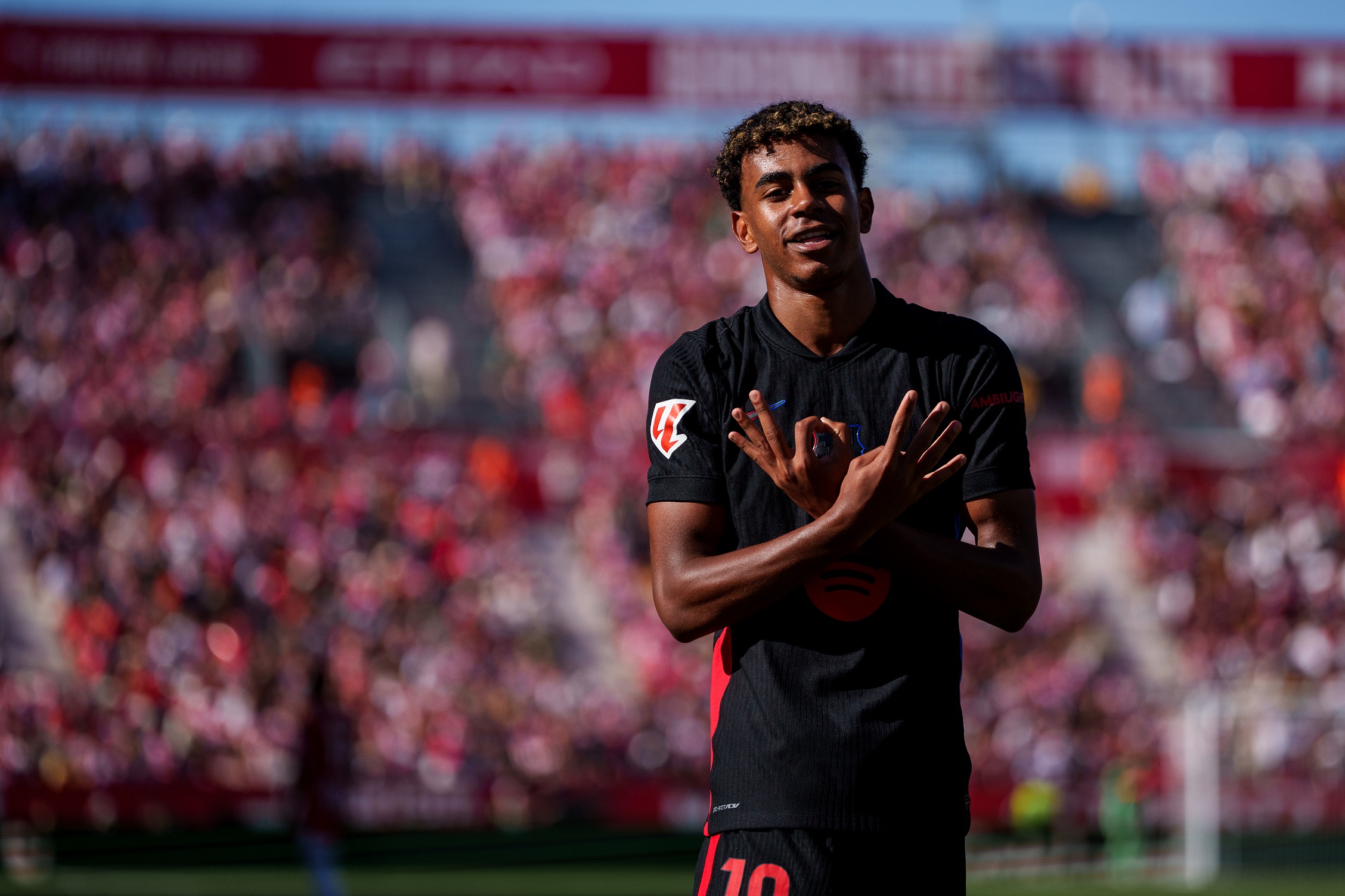 Lamine Yamal quá đáng sợ