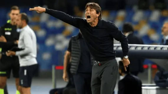 Conte: Không biết Napoli có xứng đáng xếp đầu bảng Serie A hay không nhưng bây giờ thật xếp đầu bảng