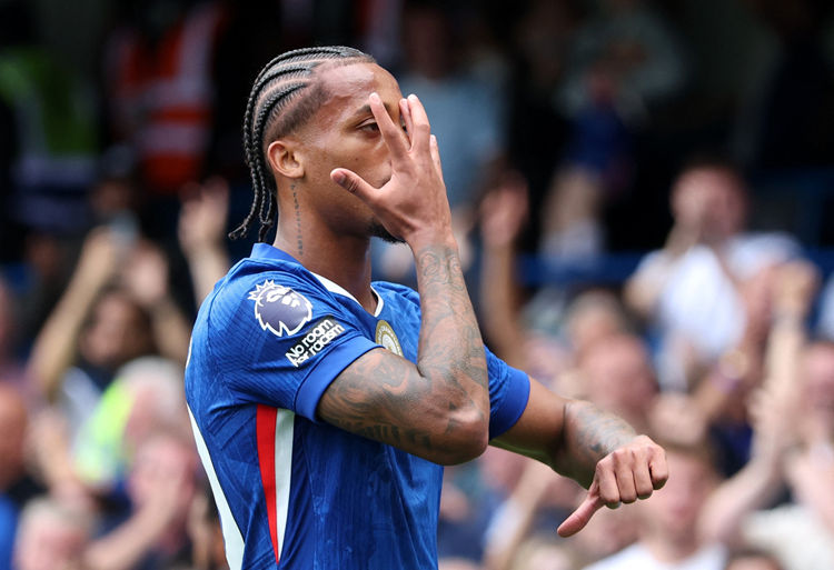 Chúng ta có thể học được một bài học từ Champions League: chúng ta phải học cách tập trung trong suốt trận đấu