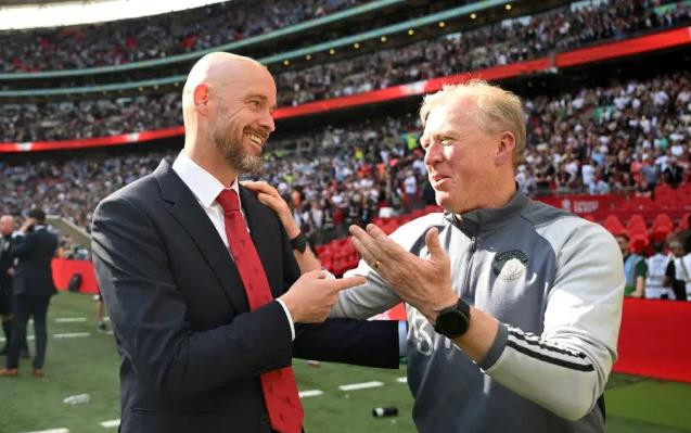 ​Erik ten Hag chia tay “cánh tay phải” Steve McClaren