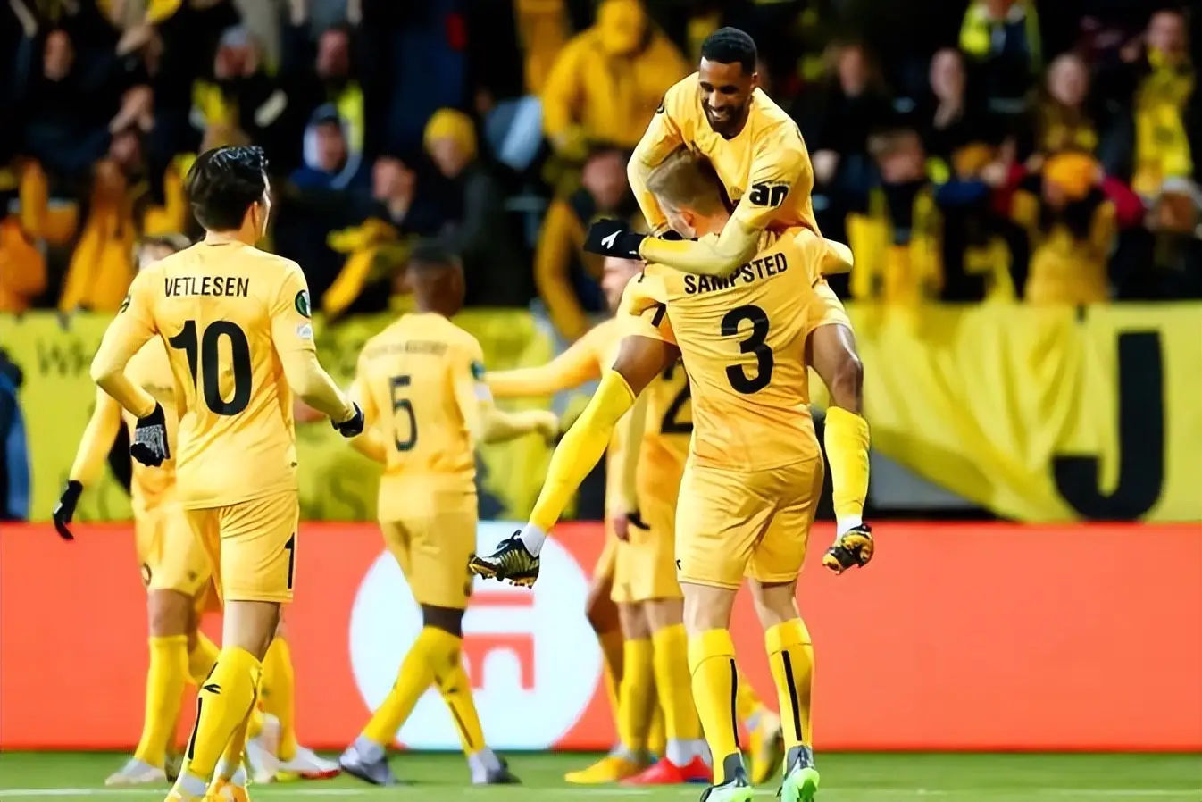 Dẫn bàn hai lần nhưng bị gỡ hòa! Dortmund 2-2 Bodø/Glimt - Brandt lập cú đúp, Fábio Silva kiến tạo