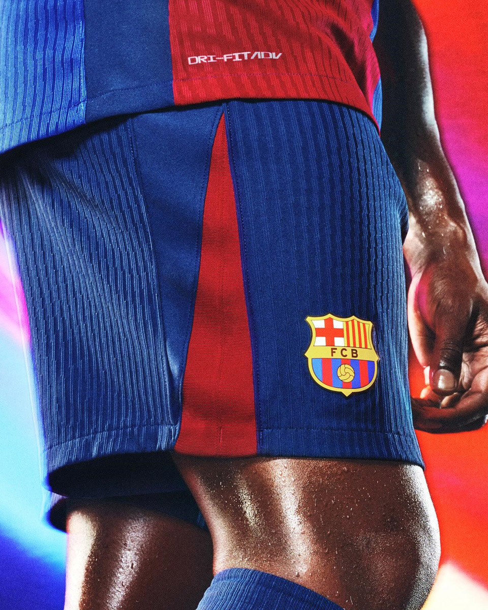 Áo đấu sân nhà Barcelona cho mùa giải 2024-25