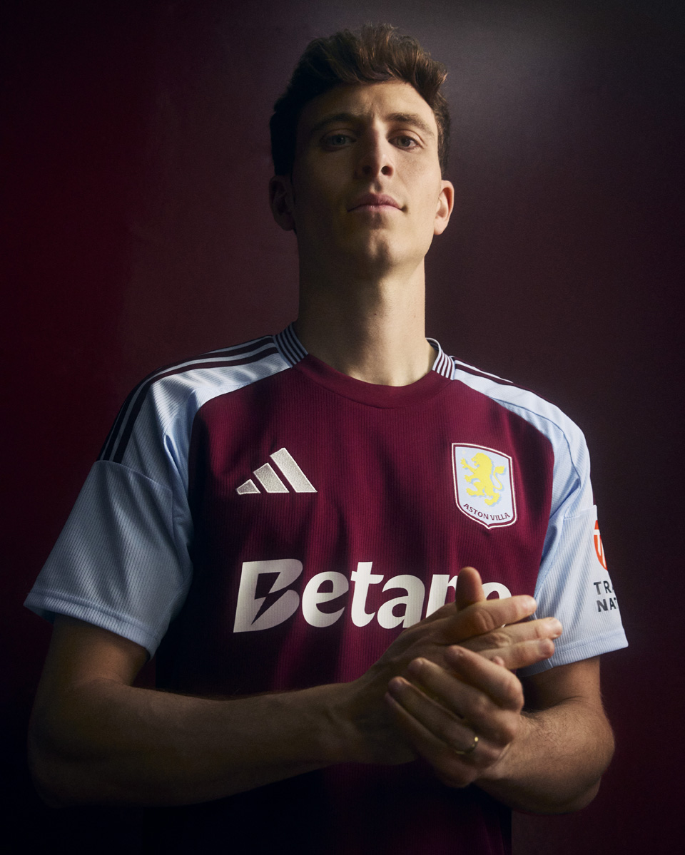 ​Áo đáu sân nhà Aston Villa cho mùa giải 2024-25