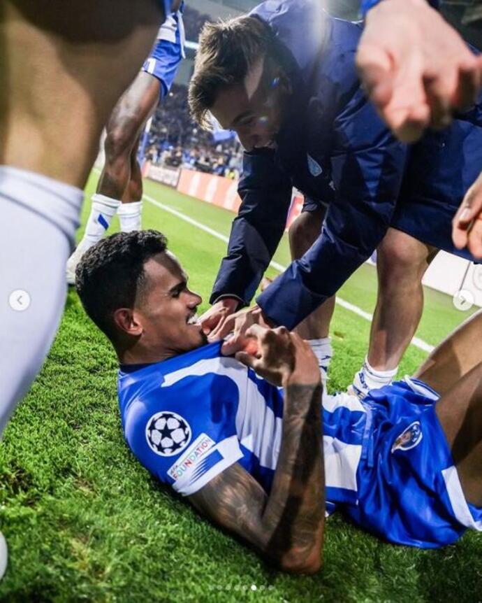 It's not explained...💙𝘿𝙧𝙖𝙘𝙖𝙧𝙮𝙨 🔥