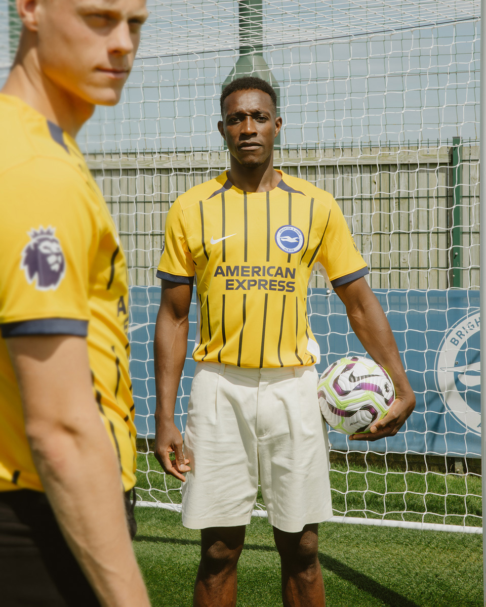 Áo đấu sân khách Brighton cho mùa giải 2024-25