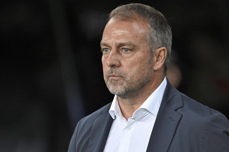 ​​Mundo Deportivo: Flick không hài lòng một số cầu thủ tận dụng kỳ nghỉ ngắn để đi du lịch khi trước đây, lần này yêu cầu họ không làm điều ngu ngốc