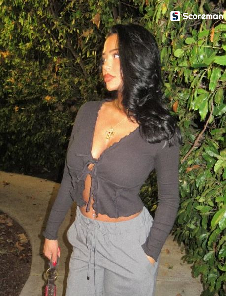 벨링엄, 드디어 공개했다!…SNS 보고 6살 연상 접근→좋아요 누르고→교제 시작+홈구장 초대