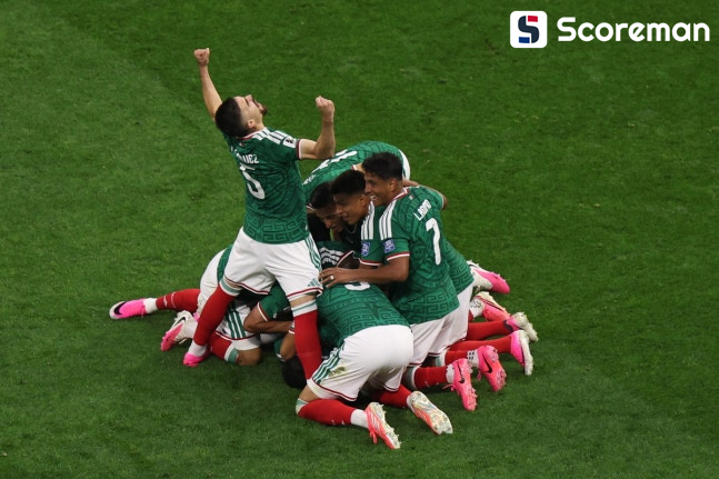 멕시코, 에콰도르전 2-0 완승→4전 전승+무실점 질주…1986년 이후 최초로 토너먼트 승리