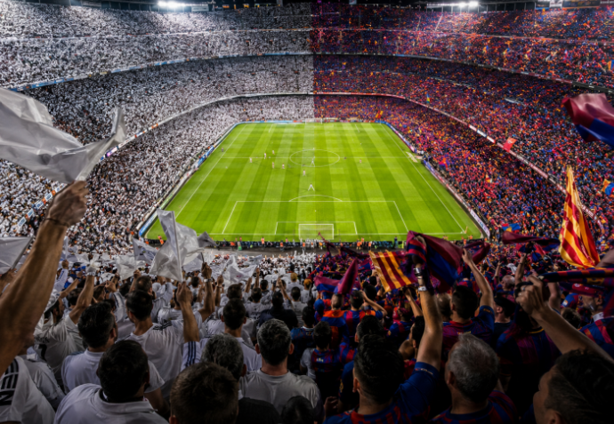 Real Madrid và Barcelona đội nào mạnh hơn? So sánh toàn diện hai thế lực La Liga