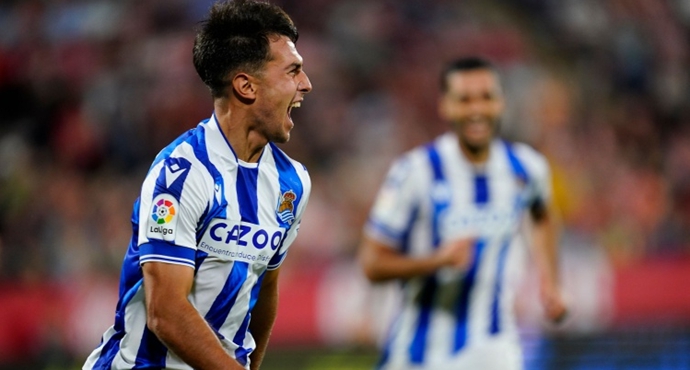 นักข่าว: บาเยิร์นยกย่องซูบิเมนดี้ว่าเป็น 