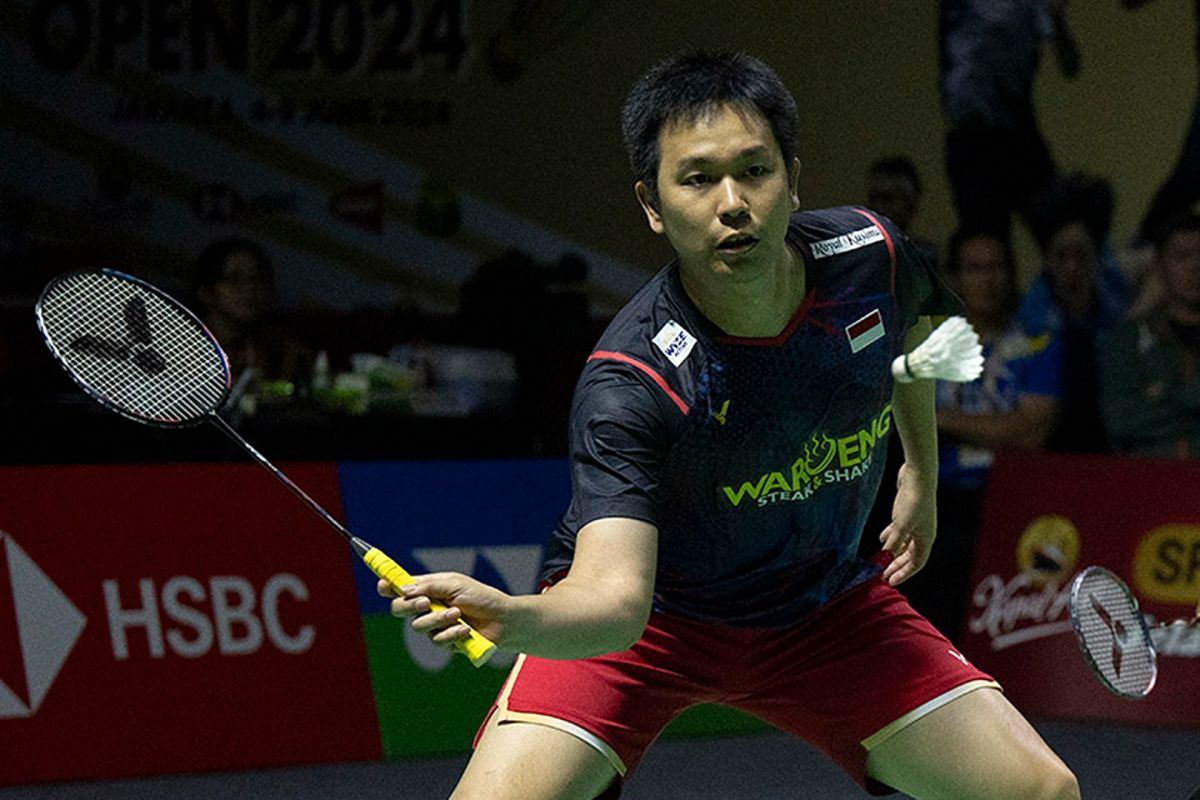 Hendra Setiawan Announces Retirement After Over 30 Years in Badminton