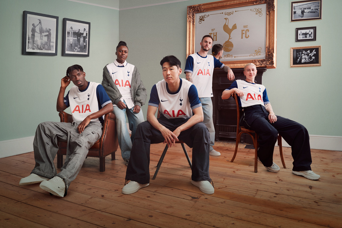 ​Áo đấu sân nhà Tottenham Hotspur cho mùa giải 2024-25