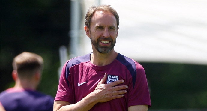 โวสิงโตหักกระทิง ทีเด็ดเซาธ์เกต ชิงแชมป์ยูโร! โวยพิษวีเออาร์ ทำกังหันพ่าย