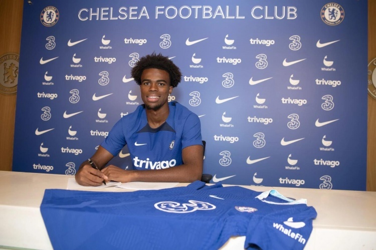 West Ham United cũng đang cố gắng ký hợp đồng với Chukwuemeka