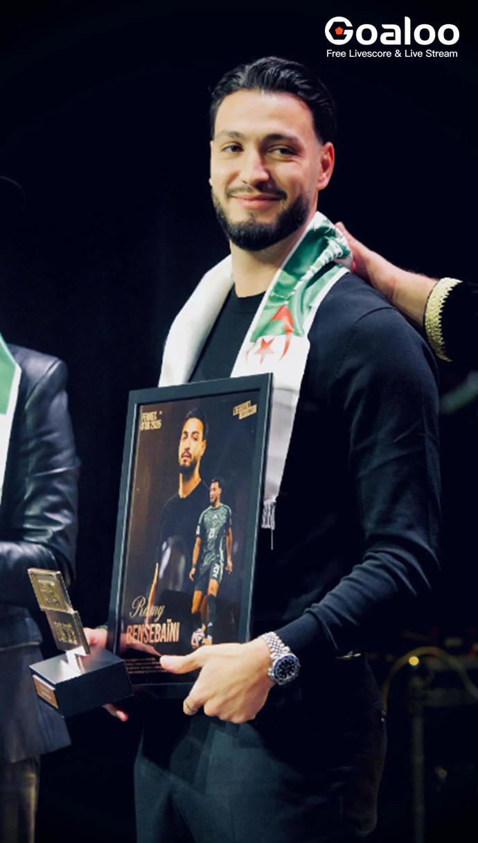 ​Dortmund Defender Bensebaini Beats Star-Studded Field to Win Algerian Player of the Year Award