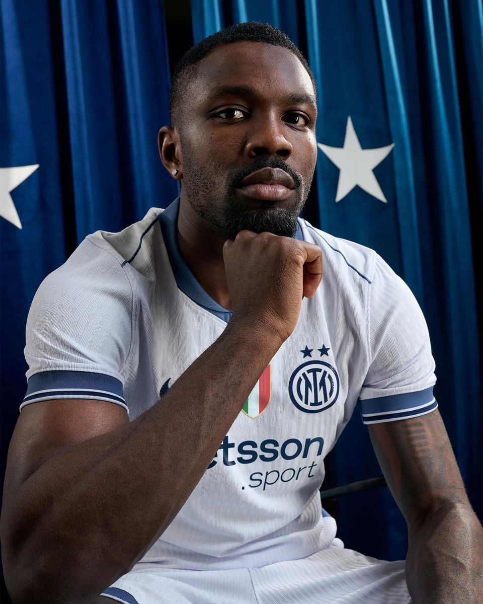 Áo đấu sân khách của Inter Milan cho mùa giải 2024-25