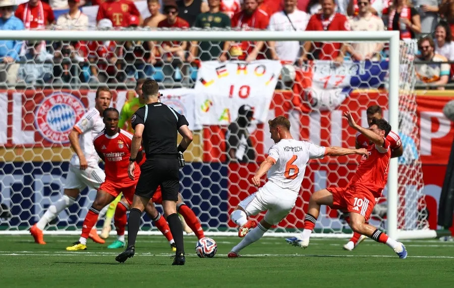SL Benfica 1-0 Bayern Munich | Benfica vào vòng loại trực tiếp với vị trí đầu bảng, Bayern sẽ đối đầu với Flamengo