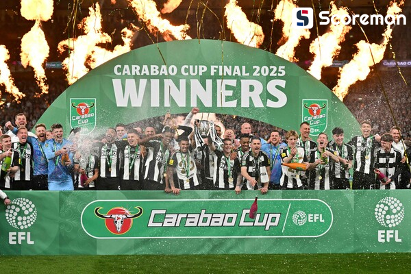 리버풀, 뉴캐슬에 1-2로 패하며 카라바오컵 준우승