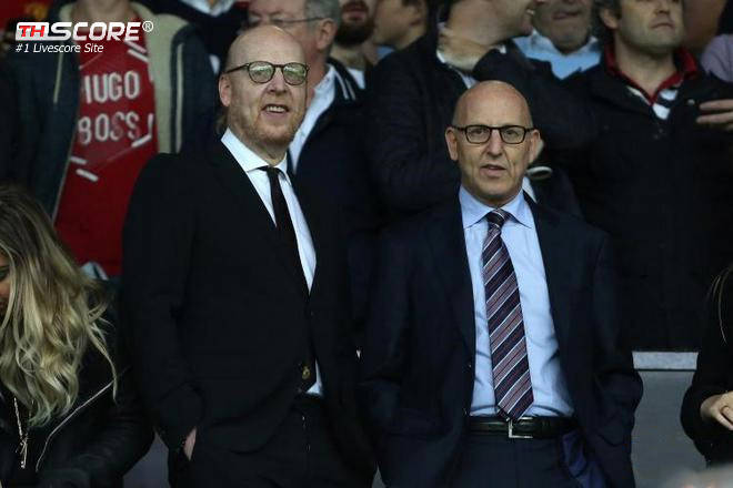 เกลเซอร์ทุ่มเงิน 250,000 ปอนด์ต่อสัปดาห์กับบริการด้านกฎหมายและให้คำปรึกษาในการขายแมนเชสเตอร์ ยูไนเต็ด