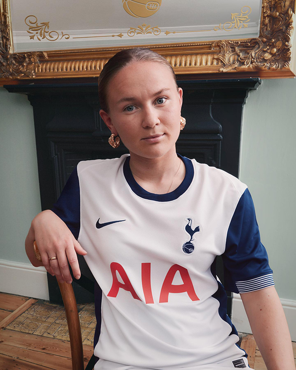 ​Áo đấu sân nhà Tottenham Hotspur cho mùa giải 2024-25