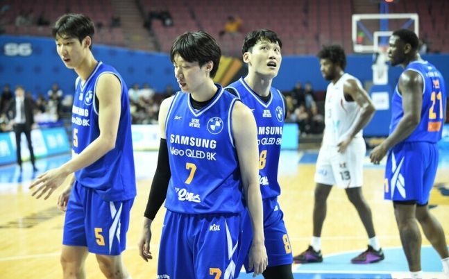 수원kt, 삼성 누르고 2연승…2위와 1경기 차로 다가서