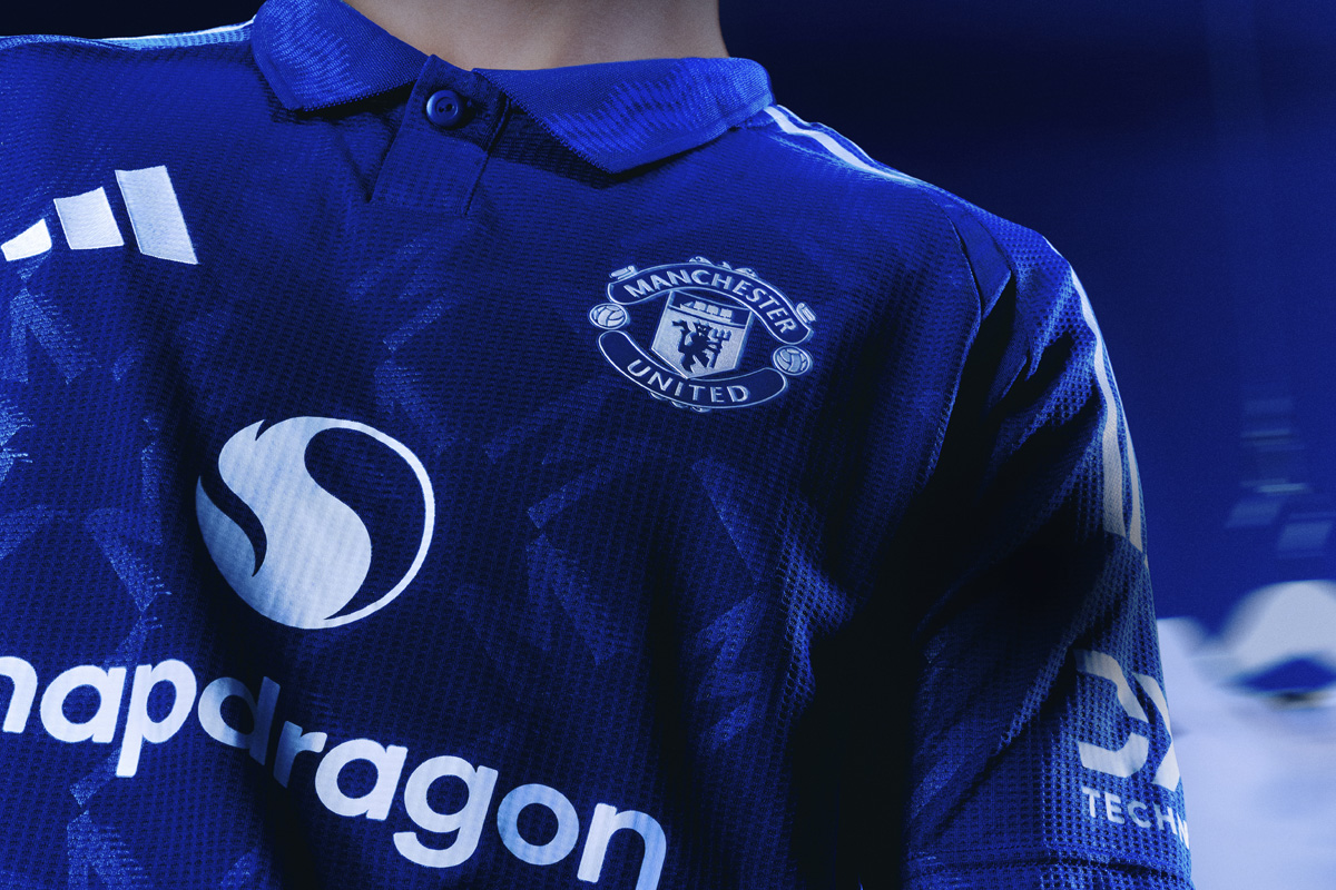 ​Áo đấu sân khách Manchester United cho mùa giải 2024-25