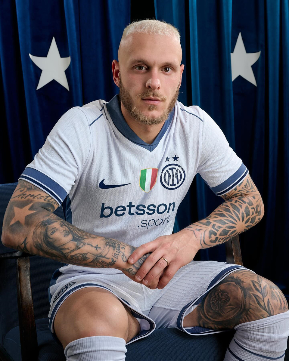 Áo đấu sân khách của Inter Milan cho mùa giải 2024-25