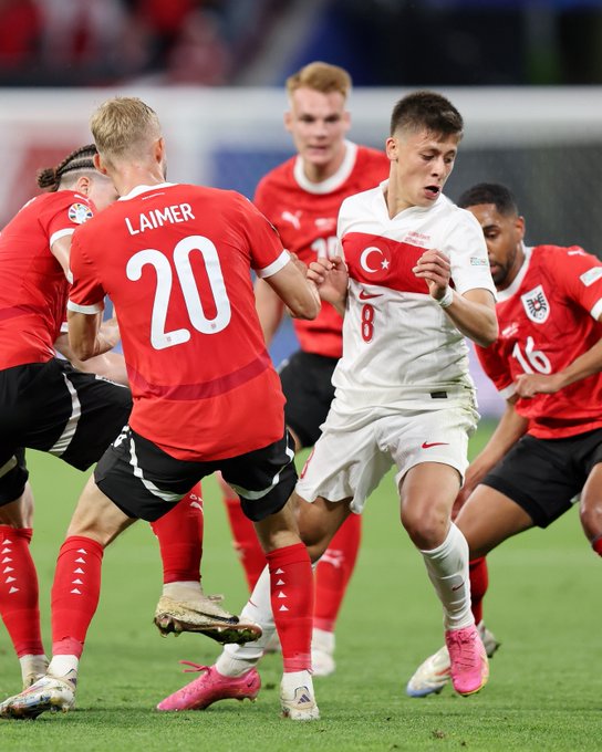 Ảnh đẹp EURO 2024: Thổ Nhĩ Kỳ 2-1 Áo