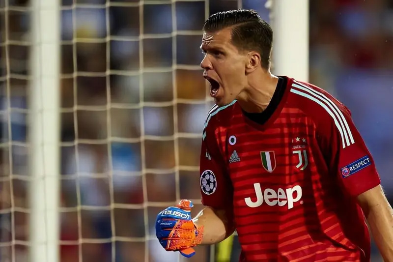 Thủ môn Serie A cứu thứ hạng mùa trước: Sommer dẫn đầu, theo sau là Szczesny