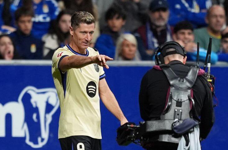 Milan nhắm Lewandowski theo dạng tự do, Barca giữ quyền gia hạn 1 năm