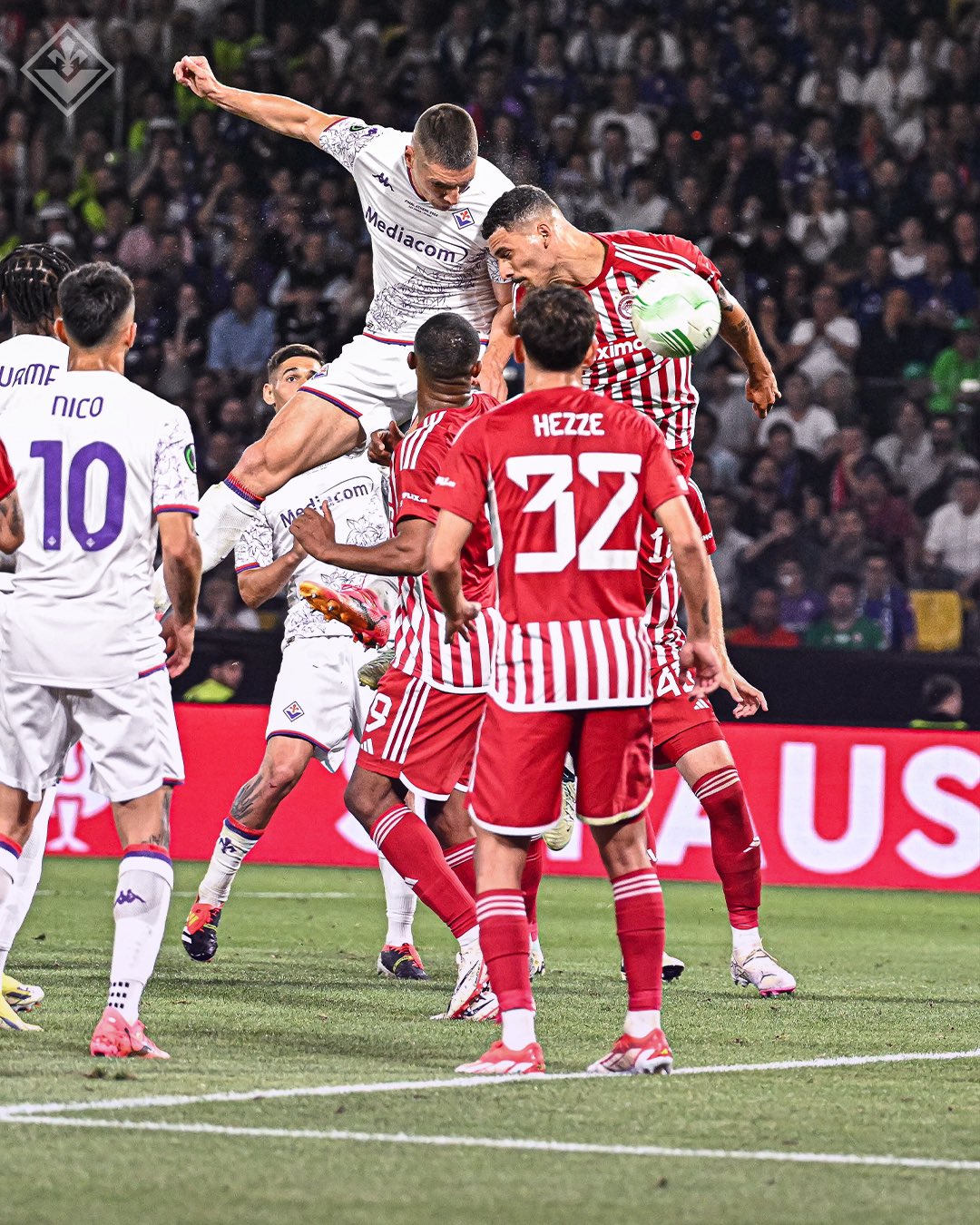 Olympiacos FC： WE ARE THE  @europacnfleague  WINNERS! WE ARE THE CHAMPIONS! 🔴⚪🏆