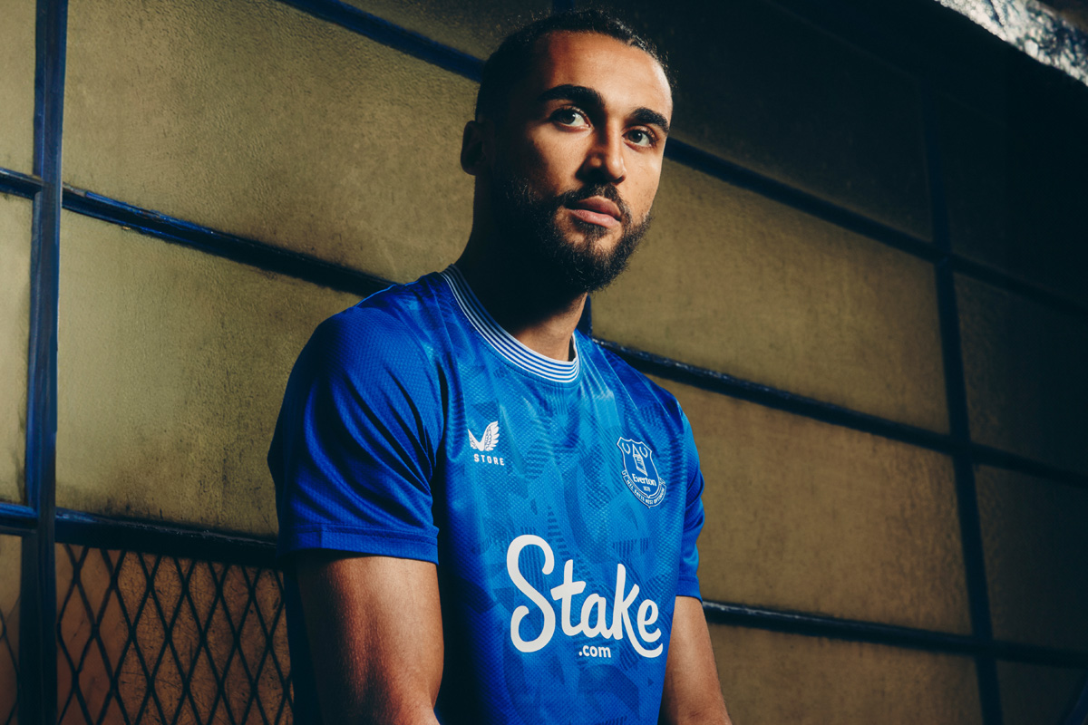 Áo đấu sân nhà Everton cho mùa giải 2024-25