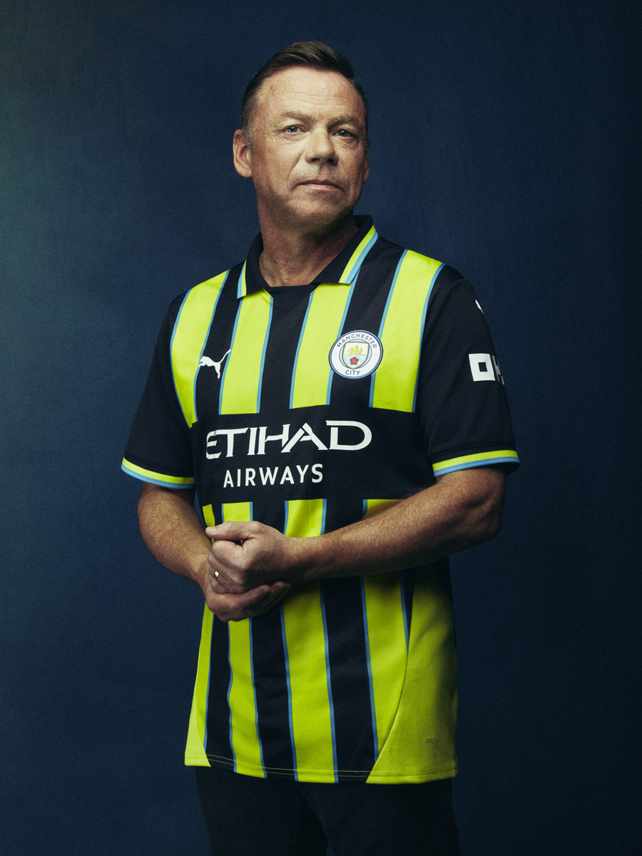 Áo đấu sân khách Manchester City cho mùa giải 2024-25