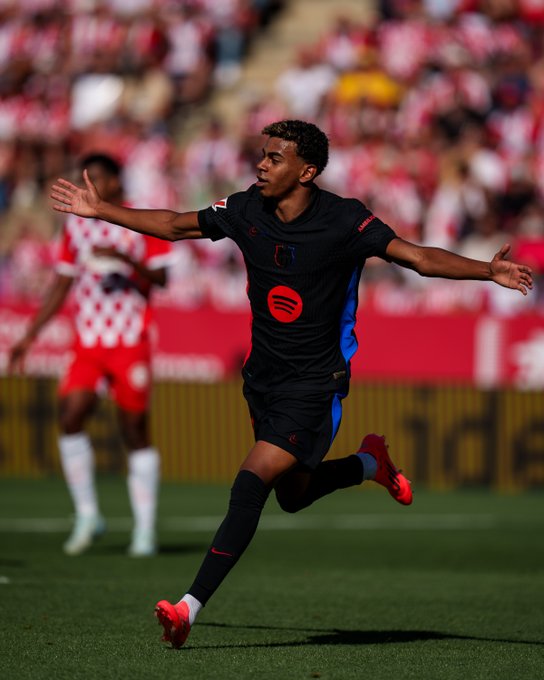 Lamine Yamal quá đáng sợ