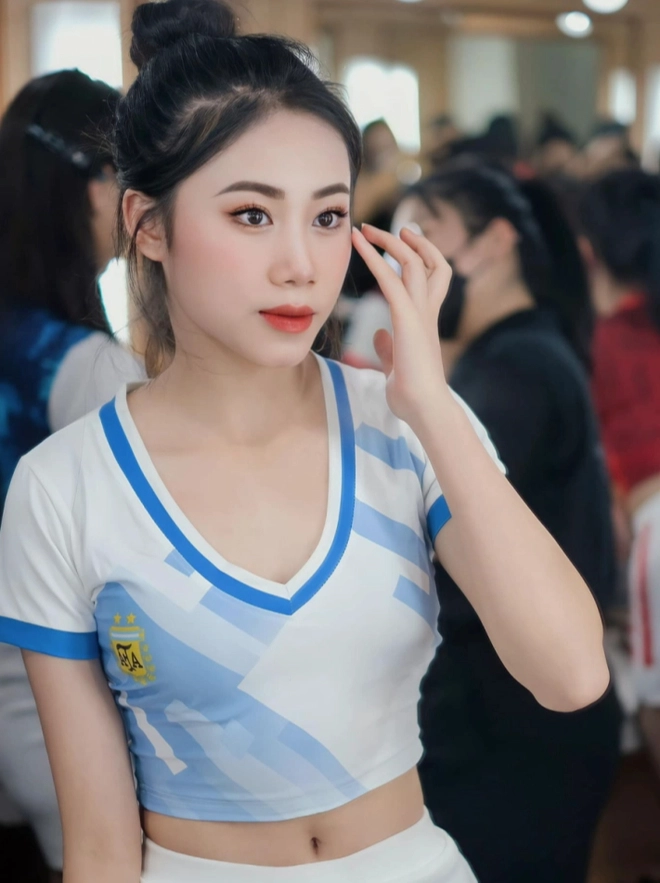 Xinh Gái Bóng Đá