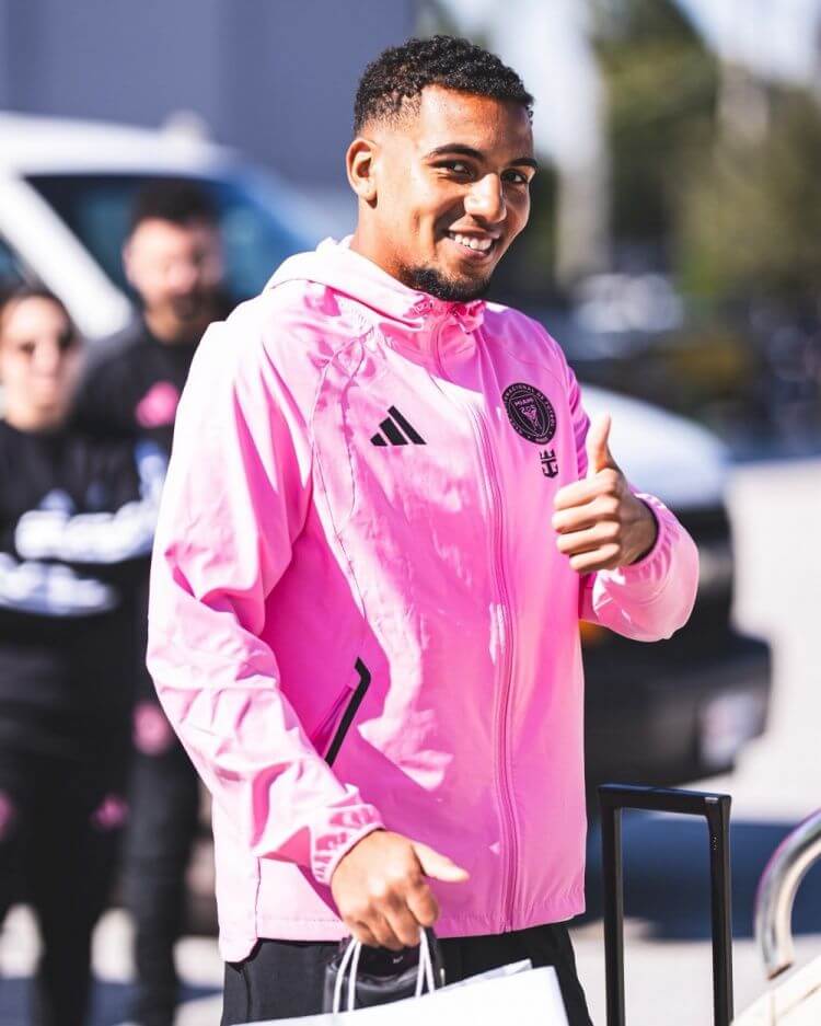 Inter Miami đăng ảnh lên đường tới Ecuador, Messi và Suarez xuất hiện cùng nhau