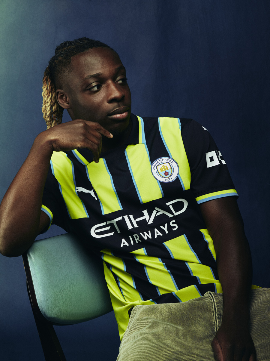 Áo đấu sân khách Manchester City cho mùa giải 2024-25