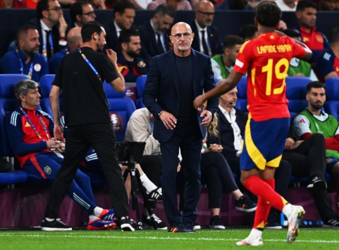 Yamal có thể vươn tầm huyền thoại như C.Ronaldo, Maradona hay Messi